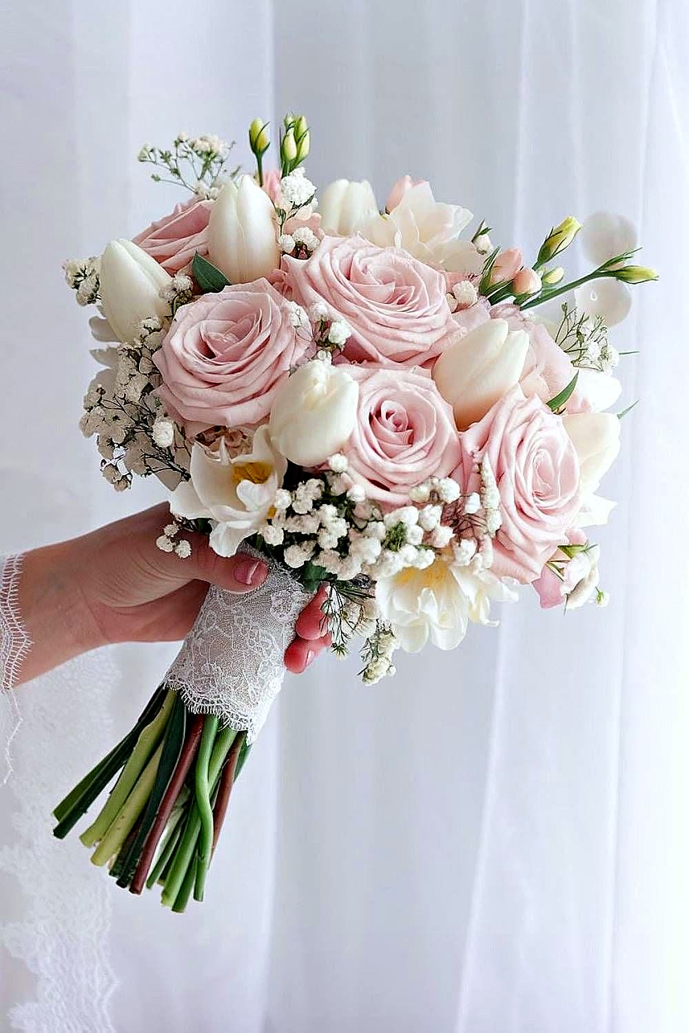 Blush rose bridal bouquet